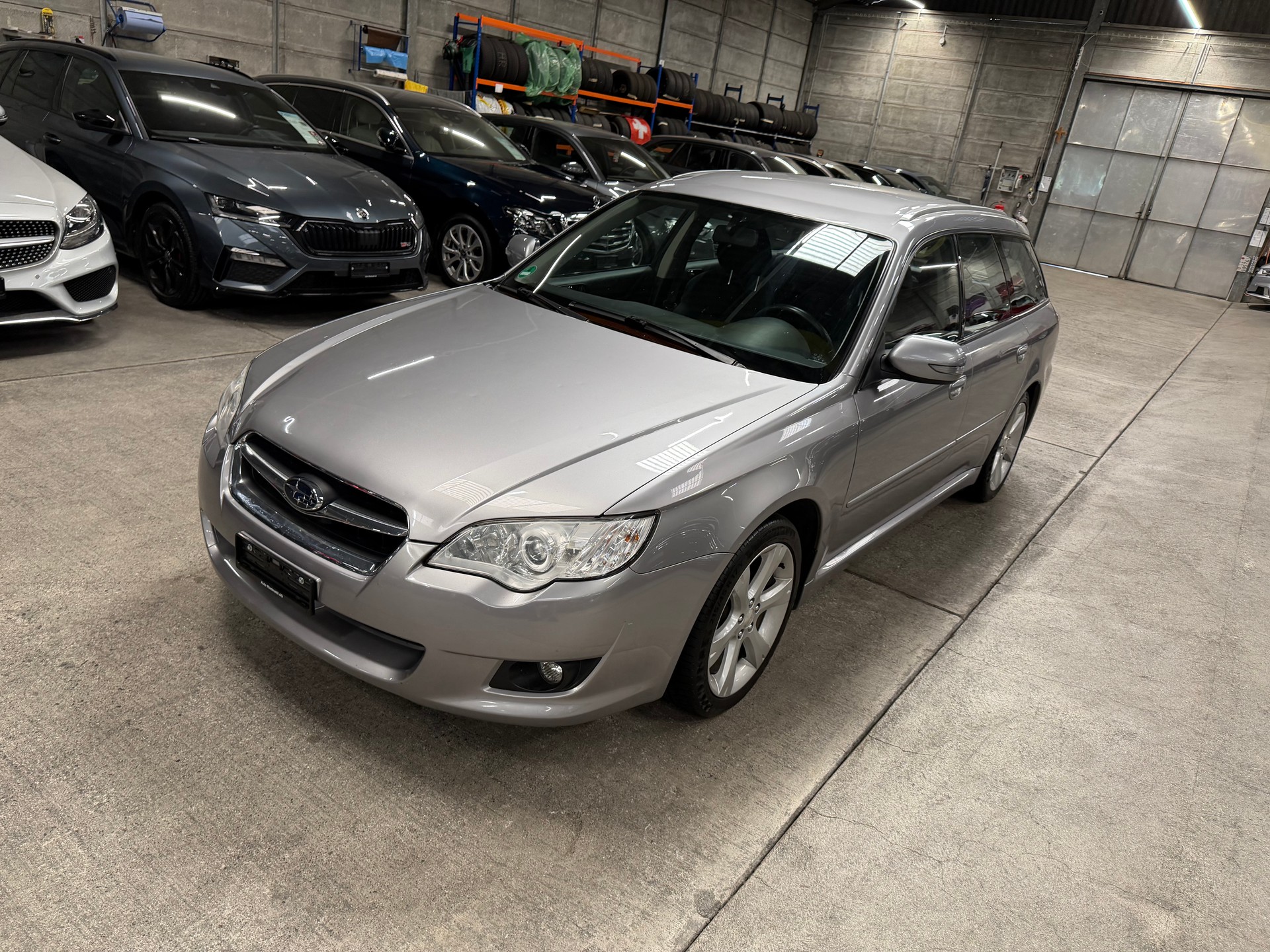 SUBARU Legacy 2.0R AWD Celebration Automatic-image-6