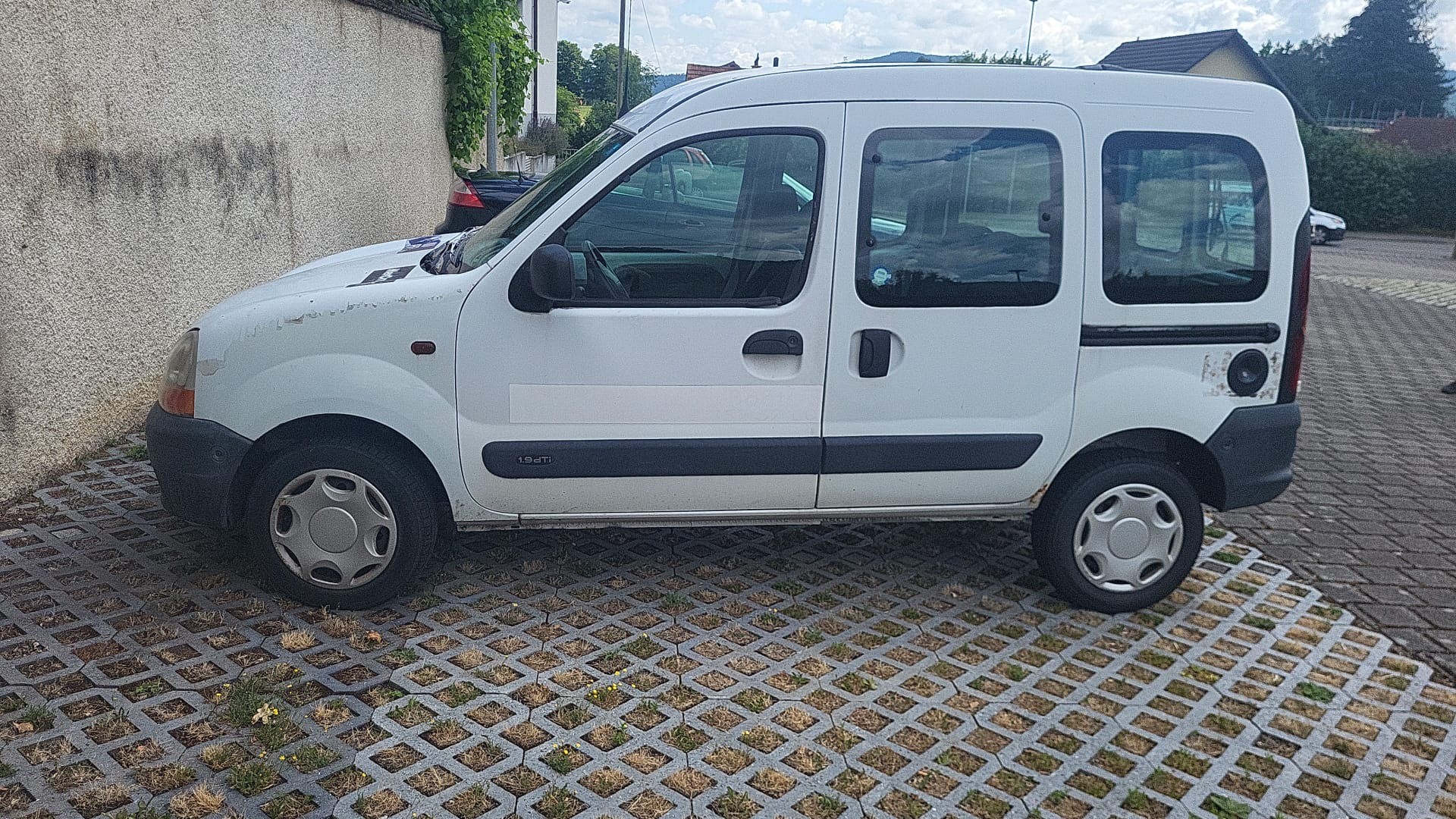 RENAULT Kangoo 1.9 dTi-image-1