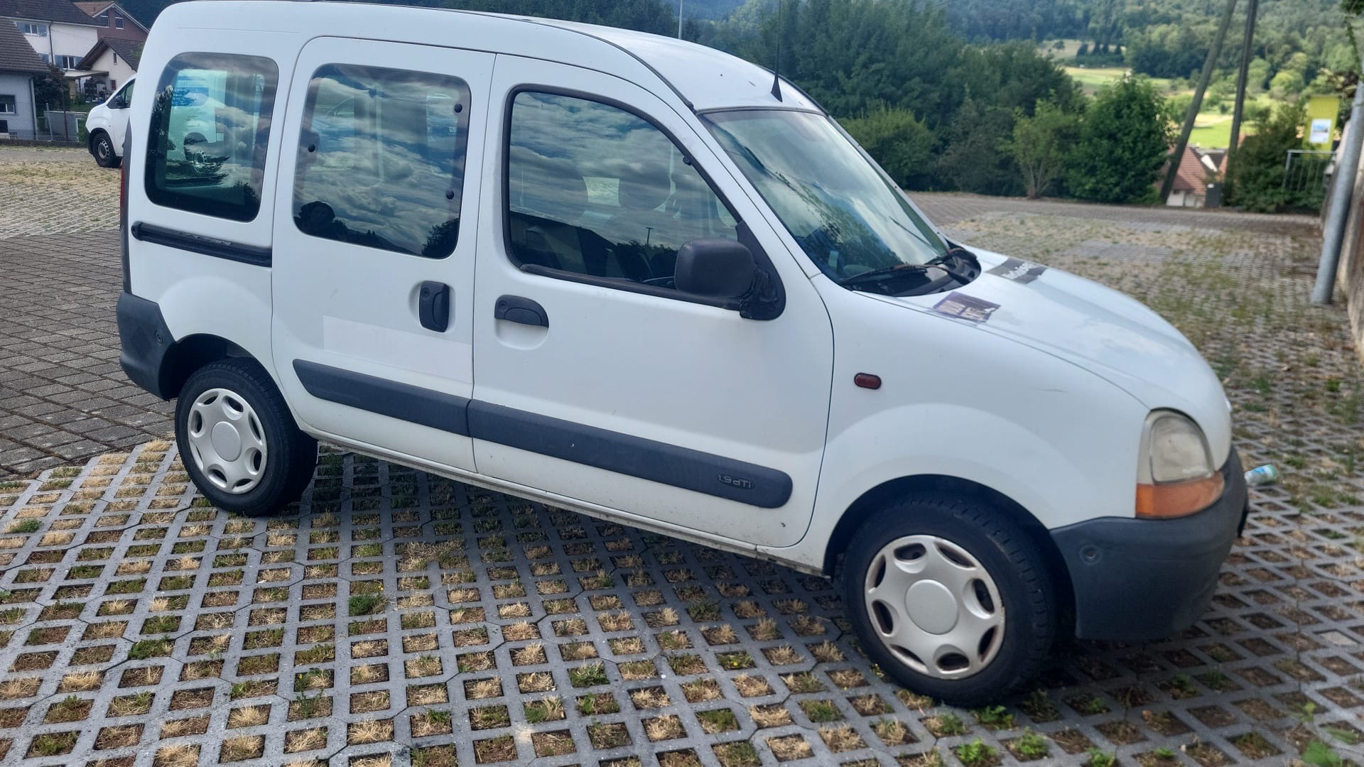 RENAULT Kangoo 1.9 dTi-image-4