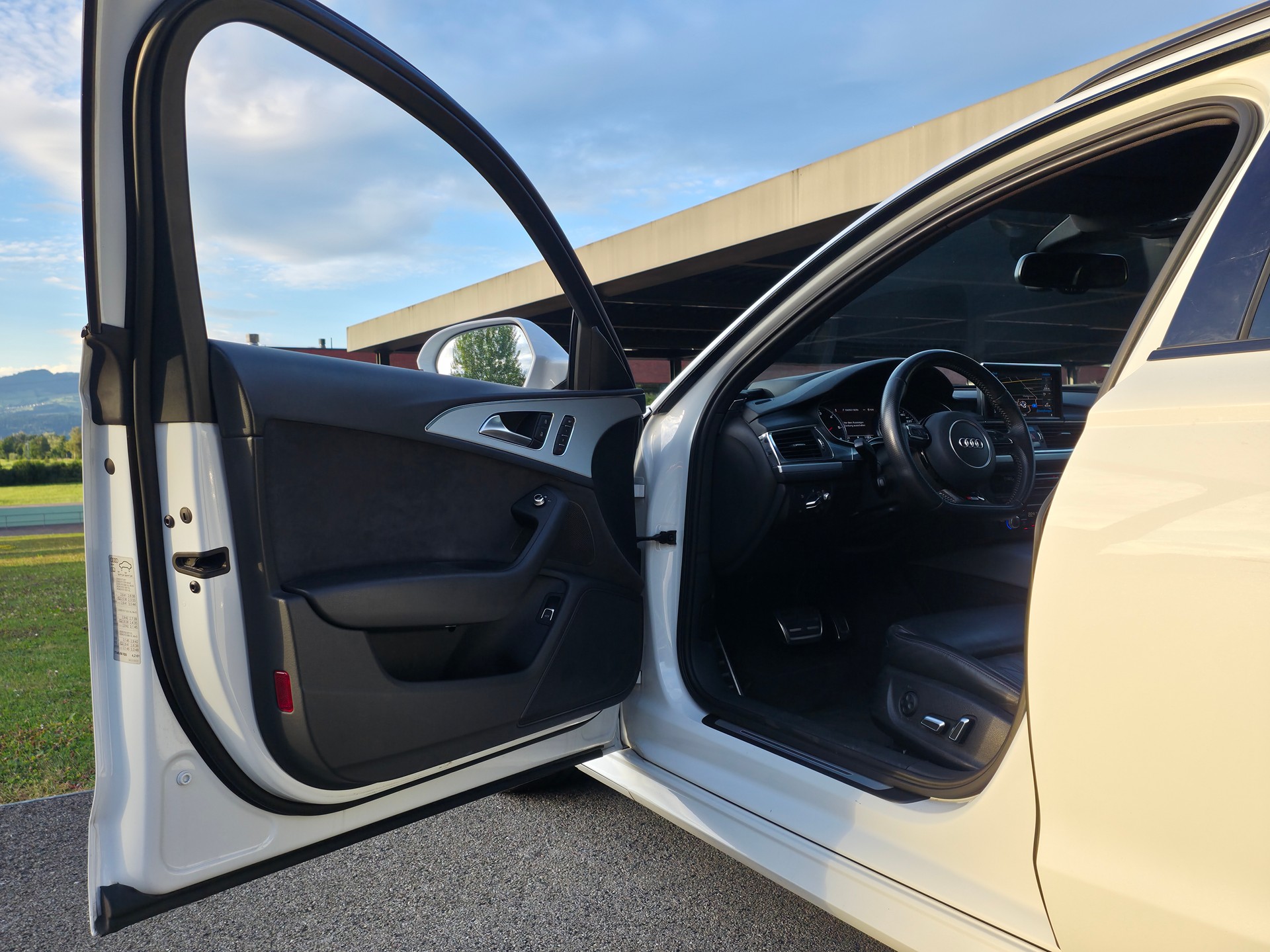 AUDI A6 Avant 3.0 TDI V6 quattro S-tronic-image-7