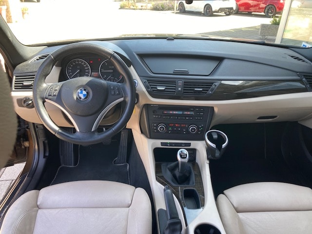 BMW X1 sDrive 18d-image-10