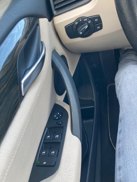 BMW X1 sDrive 18d-image-13