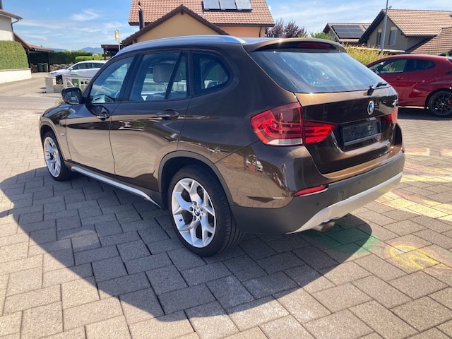 BMW X1 sDrive 18d-image-6
