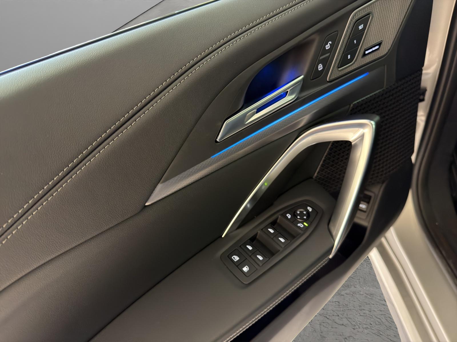 BMW X1 30e xDrive M-SportPaket-image-9