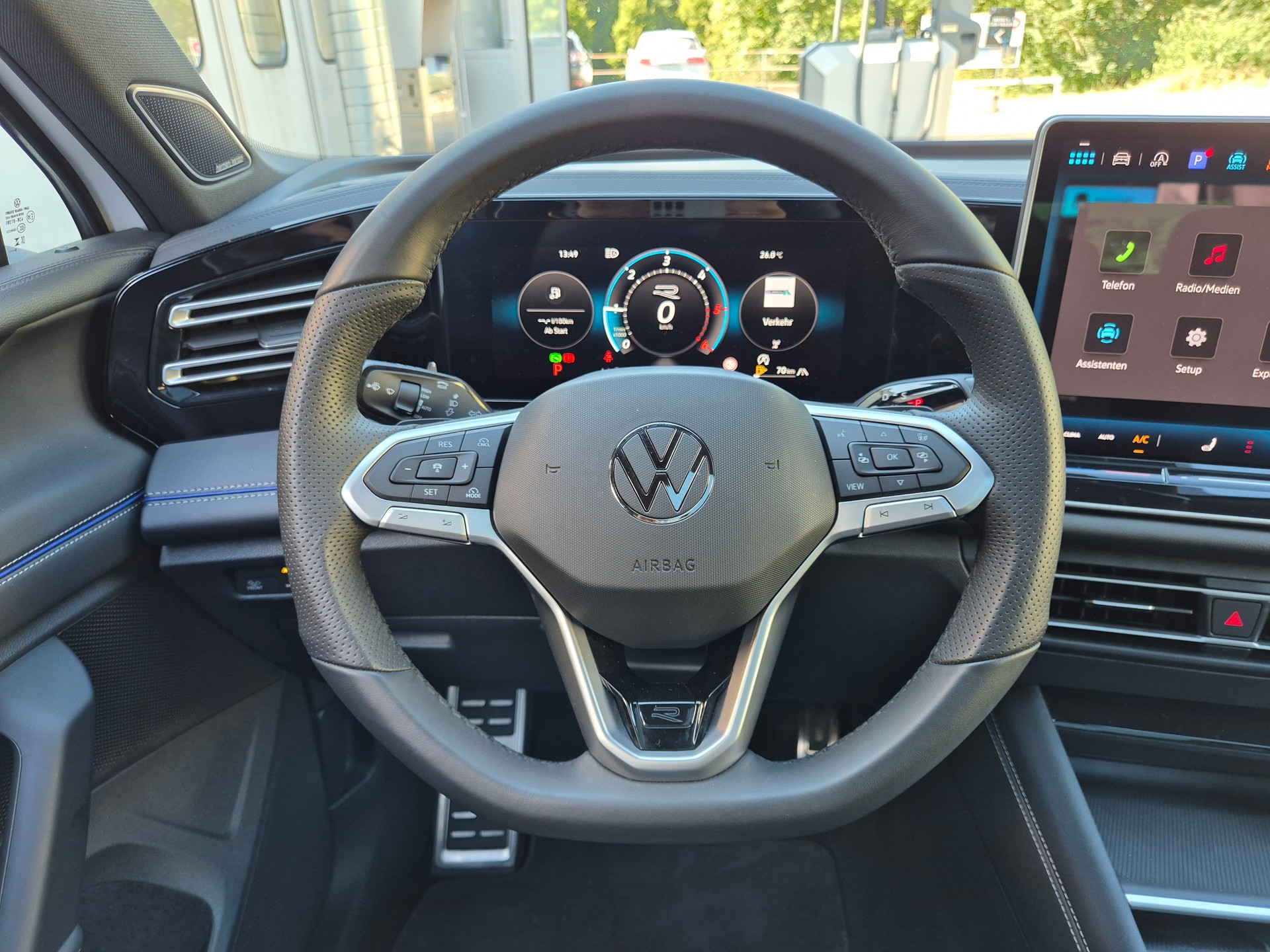 VW Tiguan 2.0 TSI DSG R-Line 4Motion-image-14