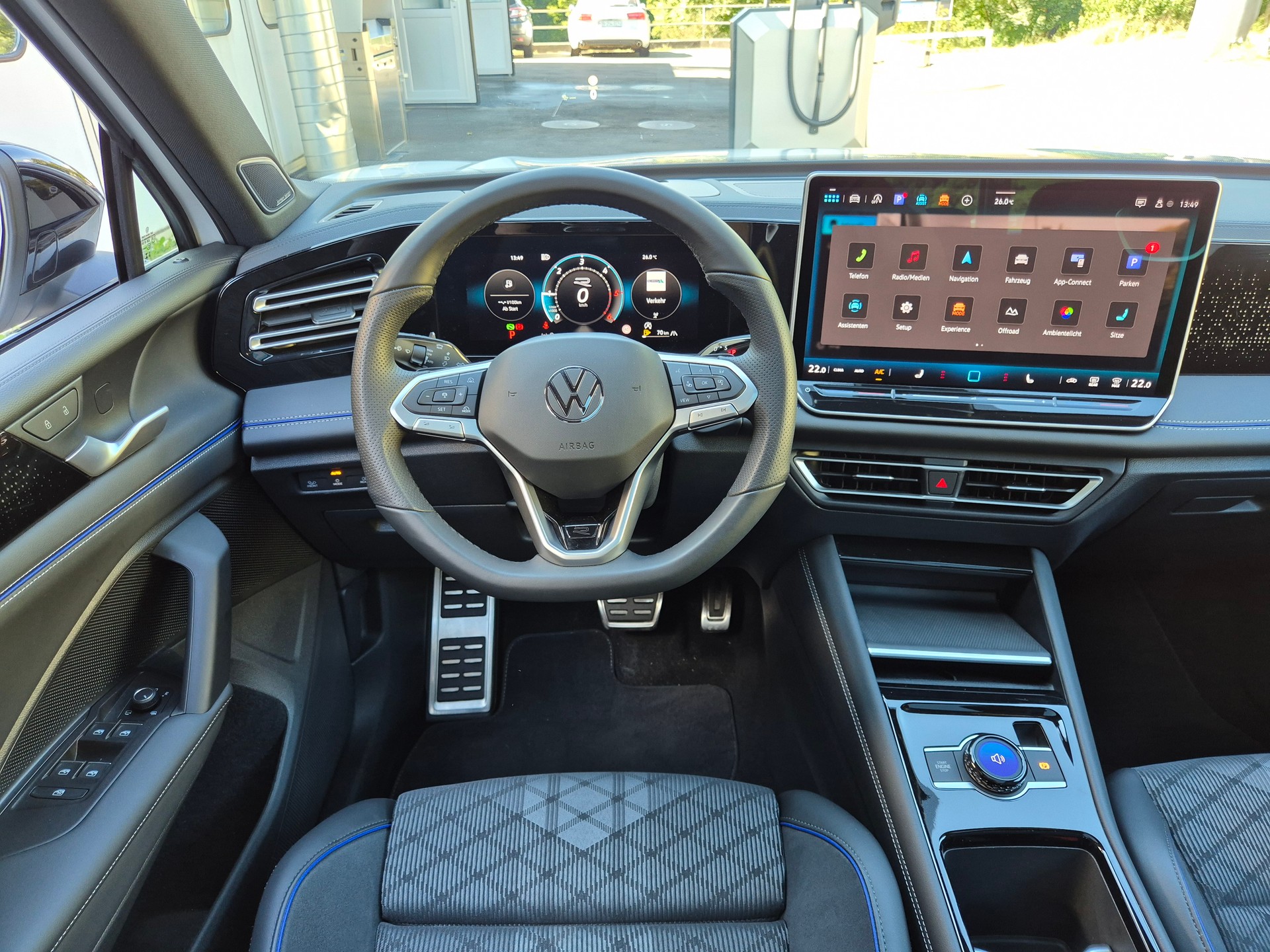 VW Tiguan 2.0 TSI DSG R-Line 4Motion-image-13