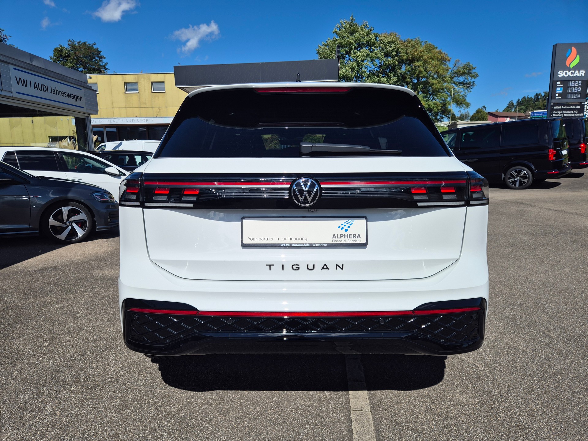VW Tiguan 2.0 TSI DSG R-Line 4Motion-image-5