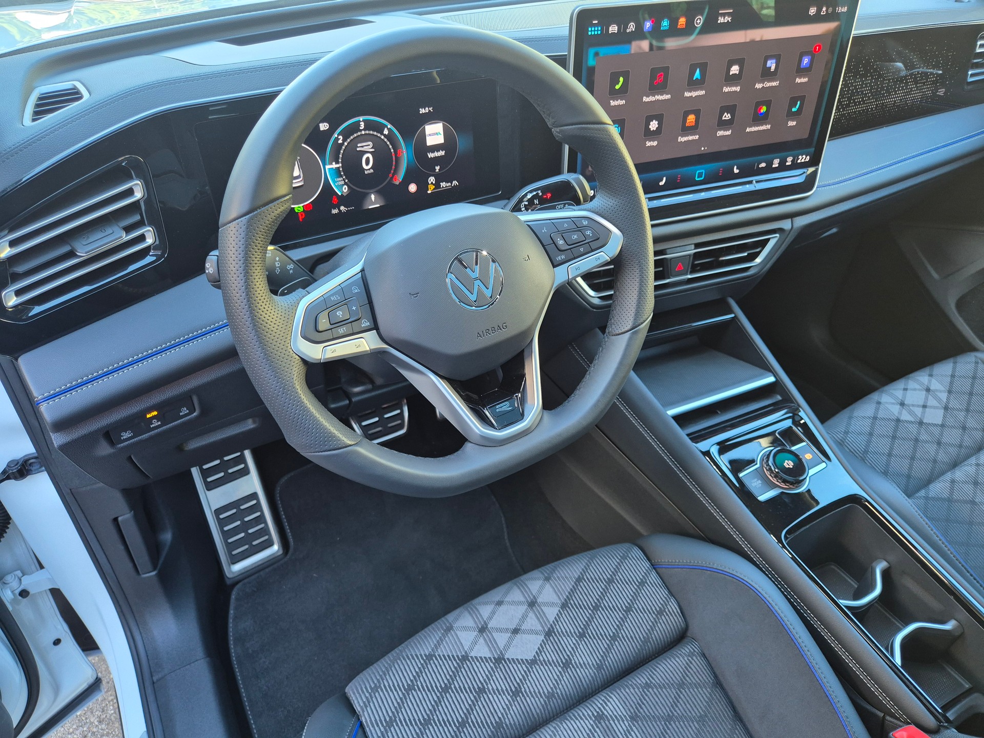 VW Tiguan 2.0 TSI DSG R-Line 4Motion-image-12