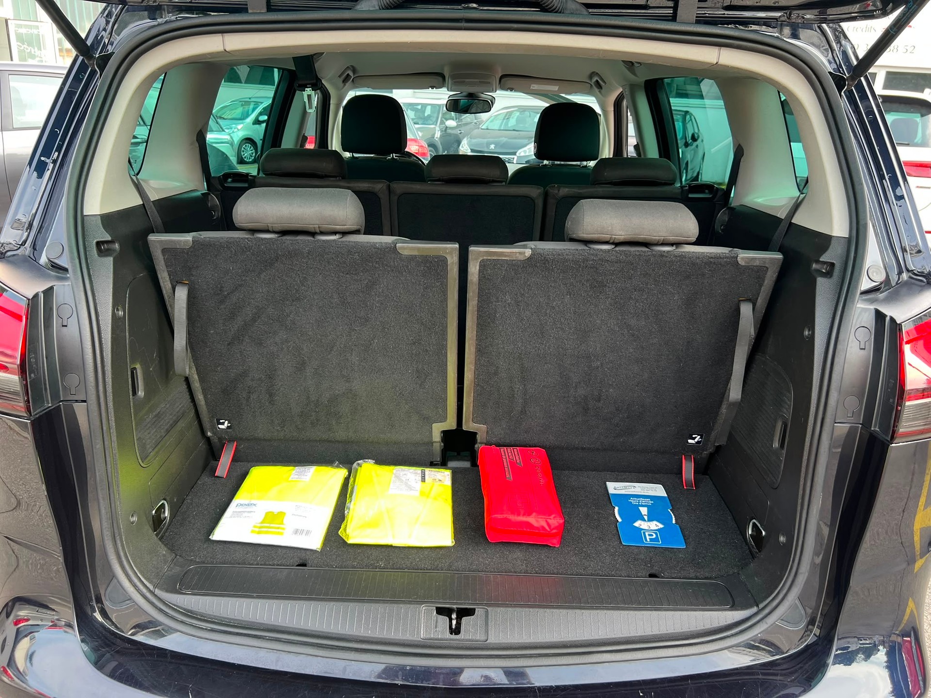 OPEL Zafira 1.6i Turbo 120 Years Automatic-image-11