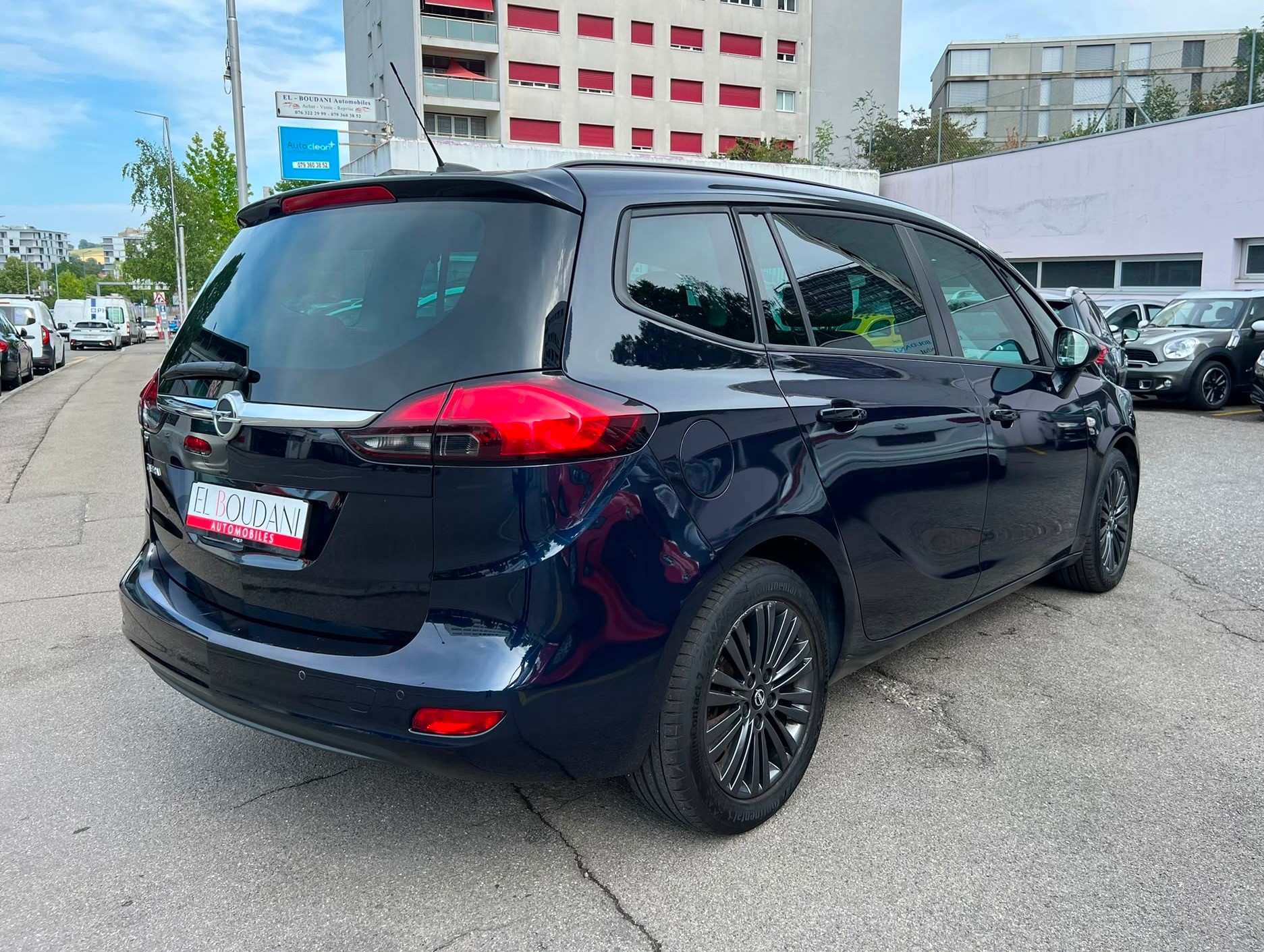 OPEL Zafira 1.6i Turbo 120 Years Automatic-image-3