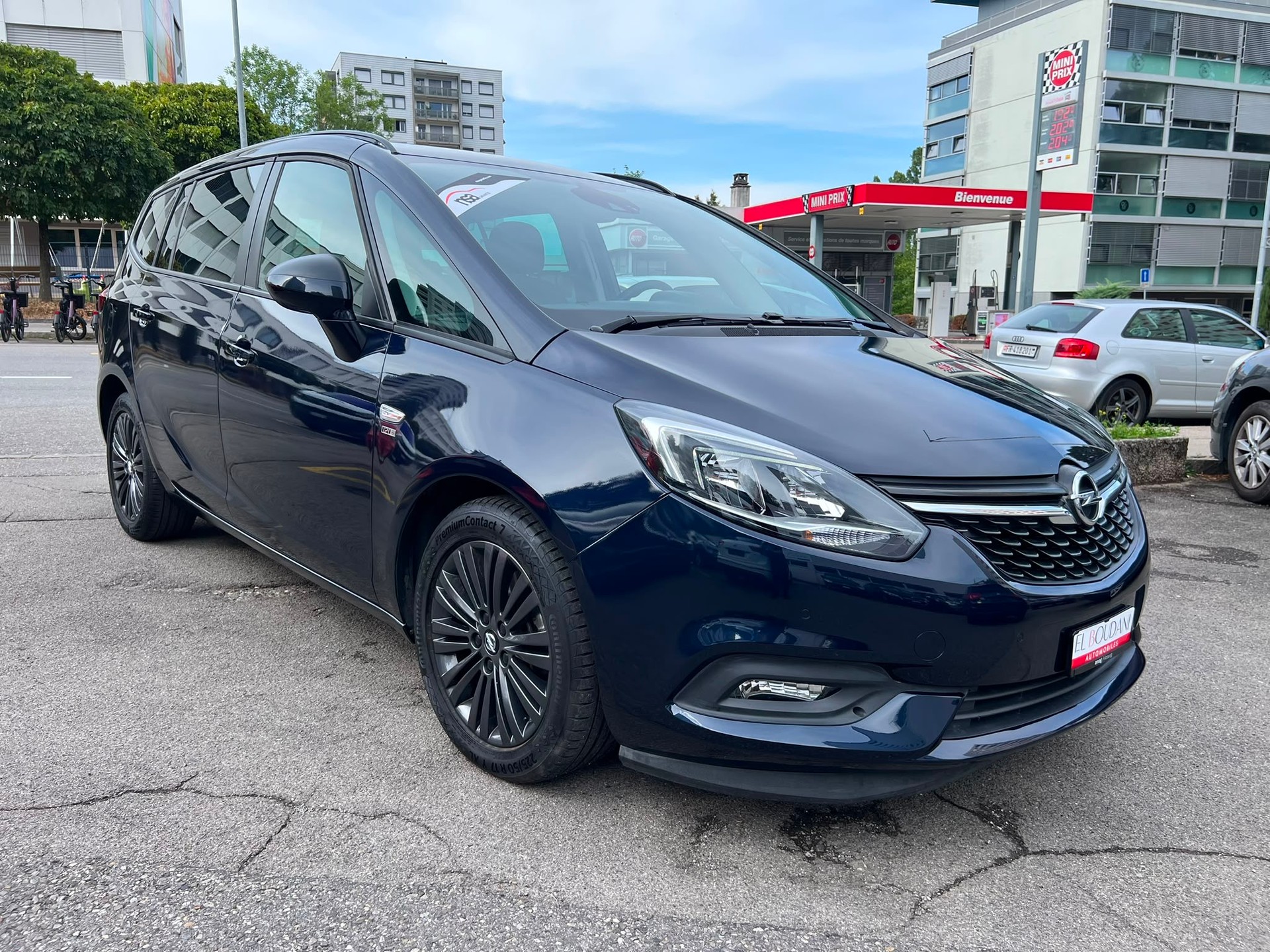 OPEL Zafira 1.6i Turbo 120 Years Automatic-image-2