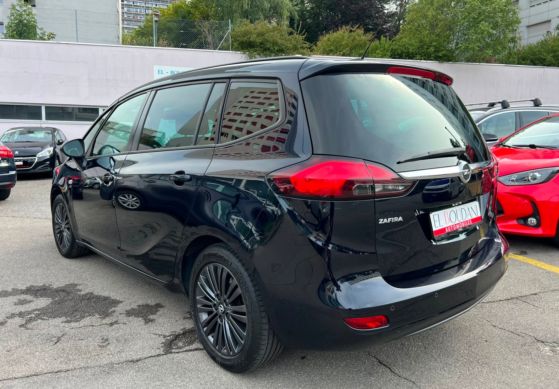 OPEL Zafira 1.6i Turbo 120 Years Automatic-image-5