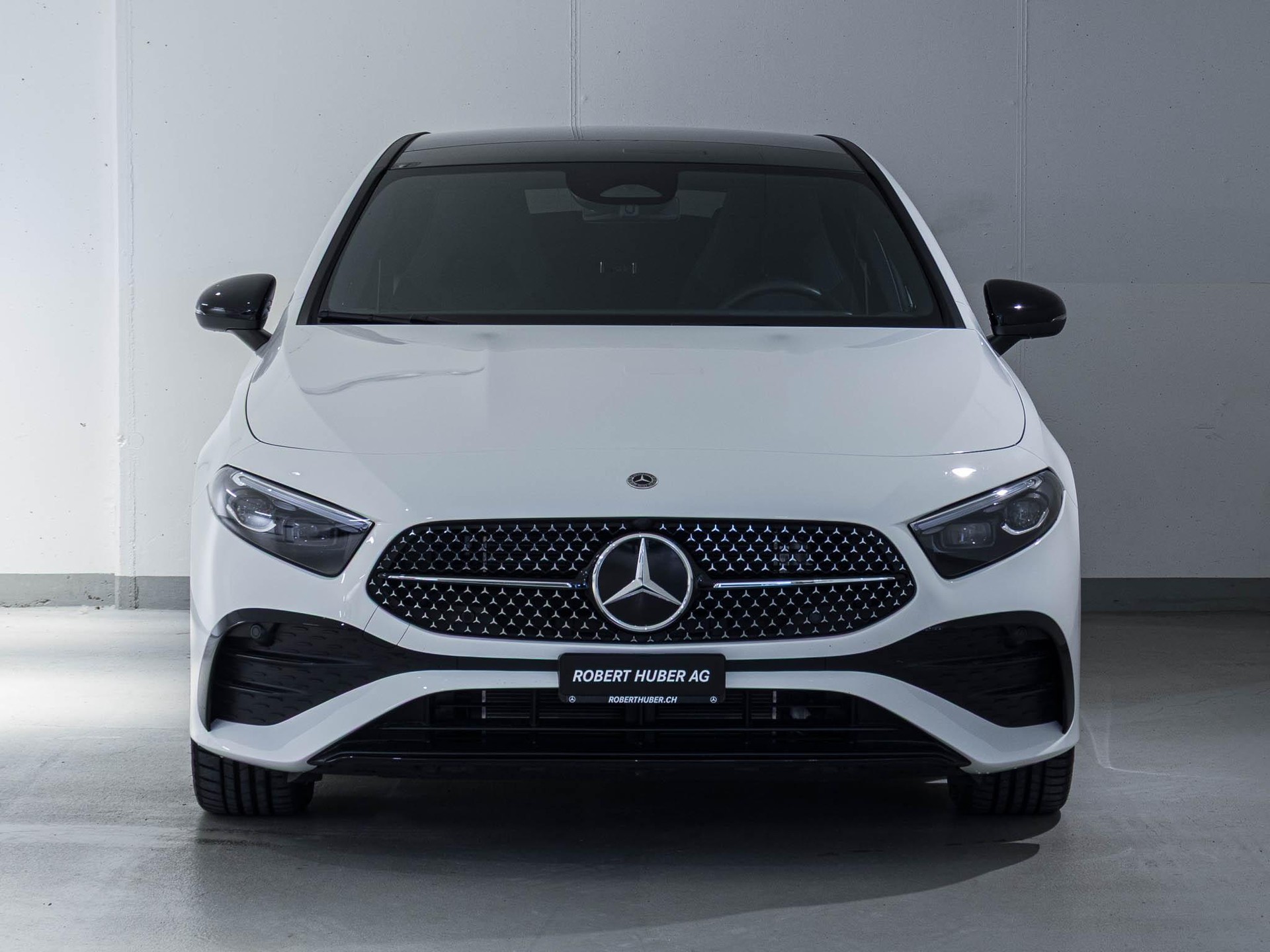 MERCEDES-BENZ A 250 e AMG Line-image-2