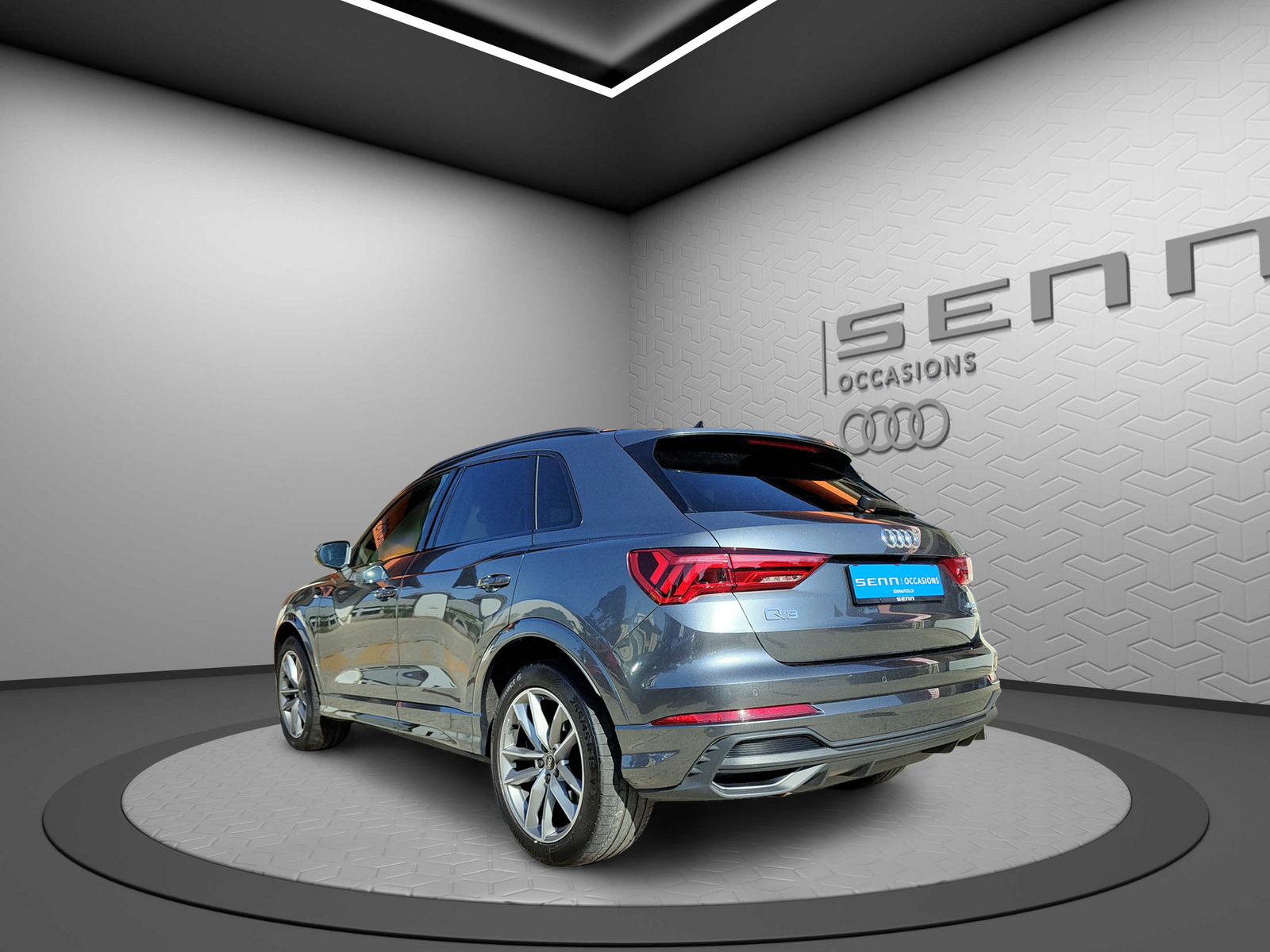 AUDI Q3 40 TDI S line quattro S-tronic-image-3
