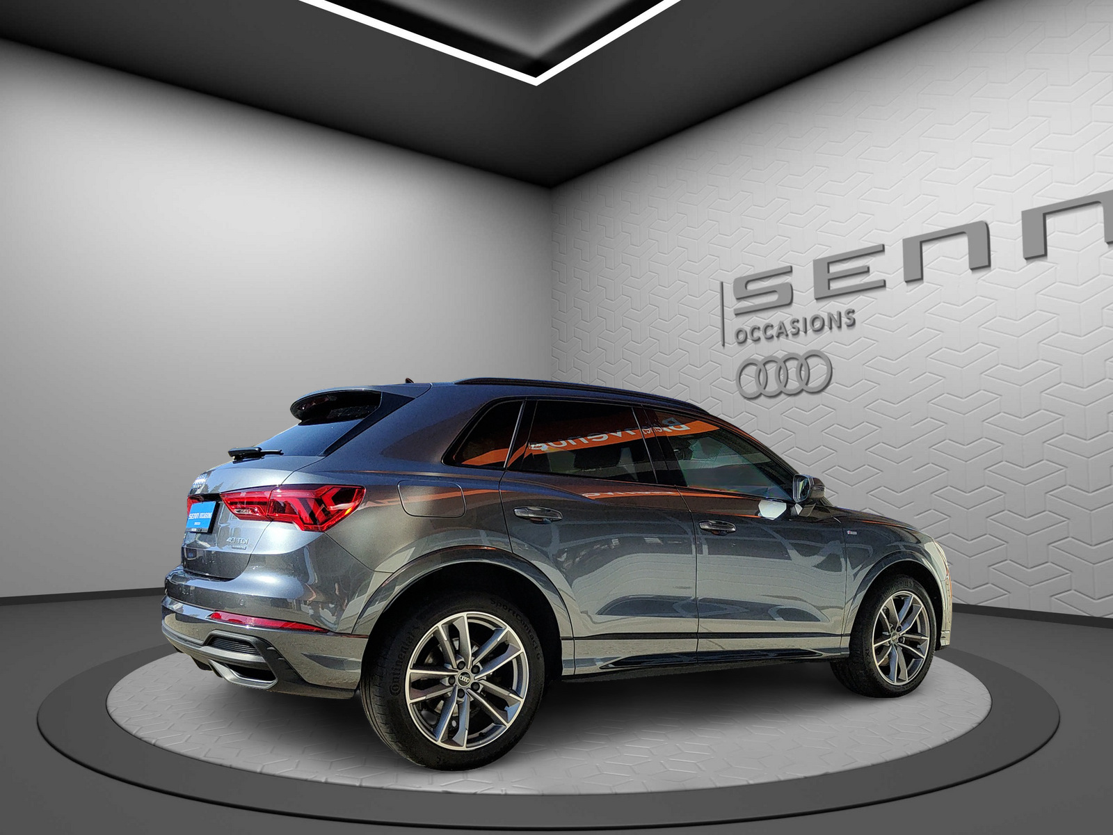 AUDI Q3 40 TDI S line quattro S-tronic-image-5