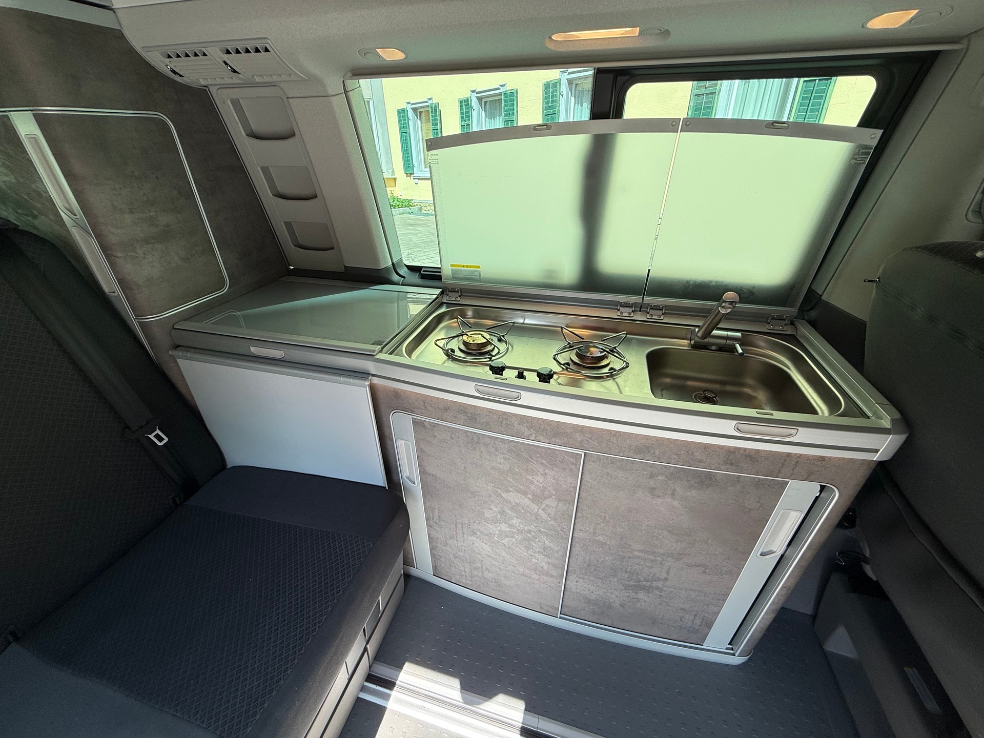 VW T6.1 California 2.0 TDI Ocean Edition Liberty-image-12