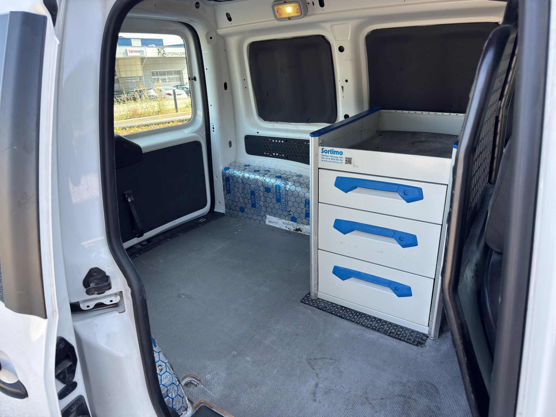 VW Caddy Kaw. 2.0 TDI 102 BlueMT-image-12