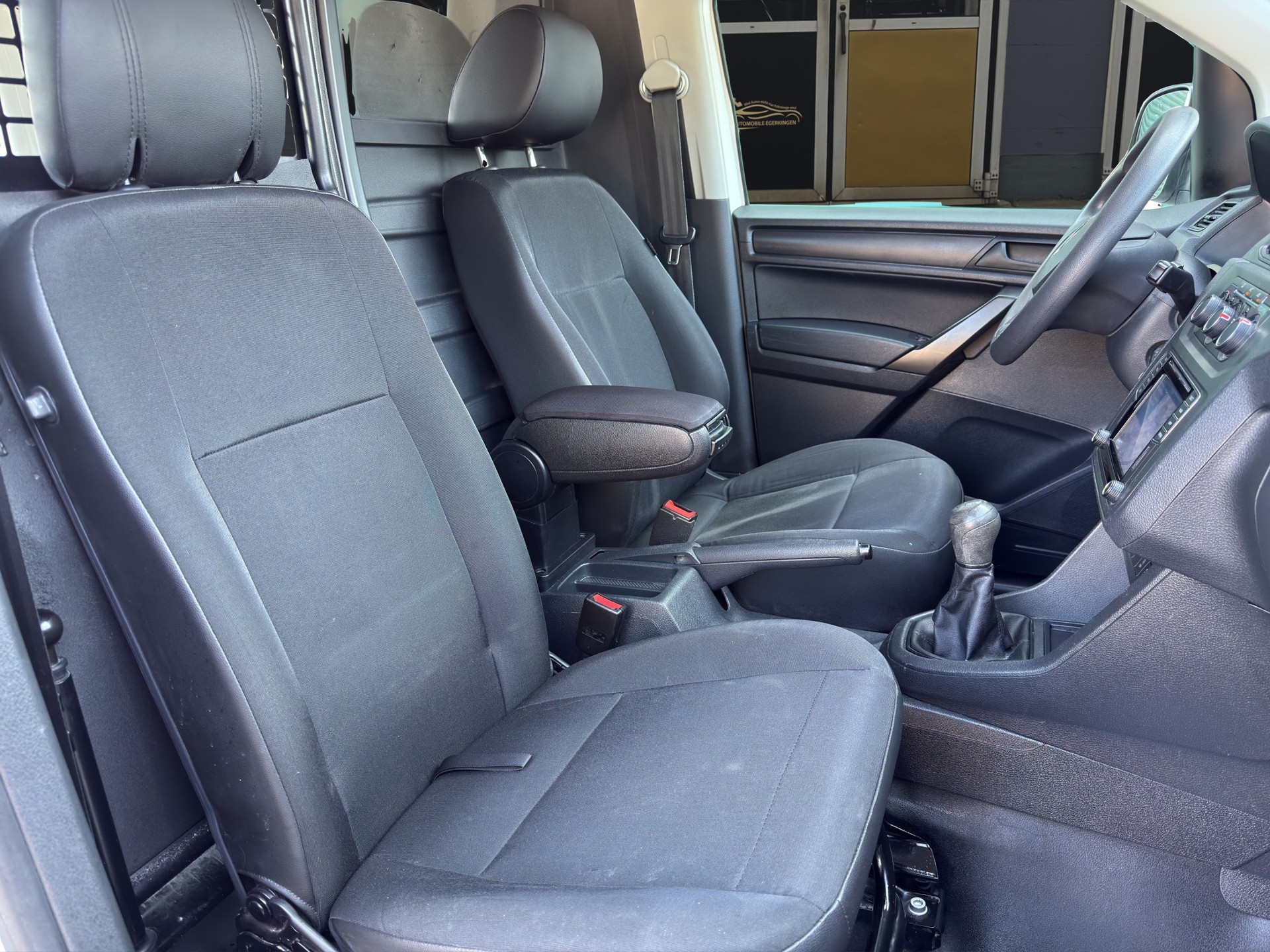 VW Caddy Kaw. 2.0 TDI 102 BlueMT-image-9