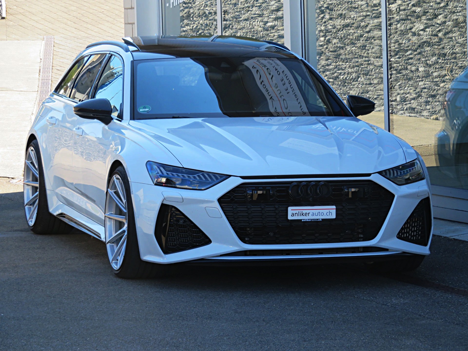 AUDI RS6 Avant 4.0 TFSI V8 quattro-image-1