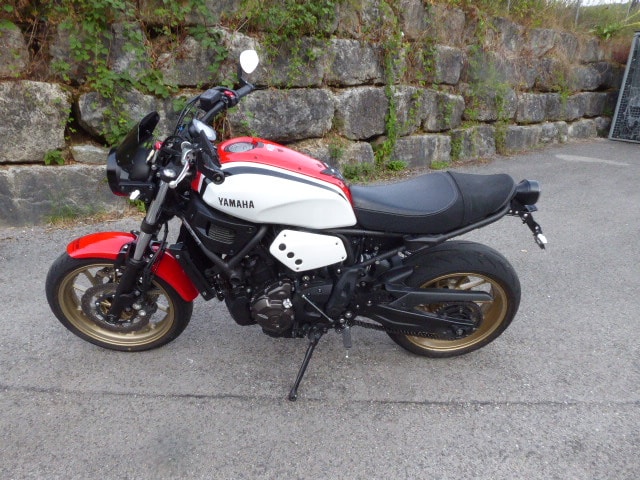 YAMAHA XSR 700-showroom-element-2