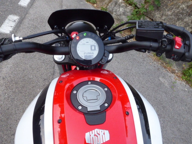YAMAHA XSR 700-image-4