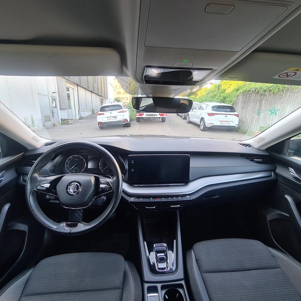 SKODA Octavia Combi 1.5 TSI mHEV DSG Ambition ** Gr-Navi ** PDC V+H ** Sitzheizung ** Tempomat ** ACC ** Modell 2021 **-image-9
