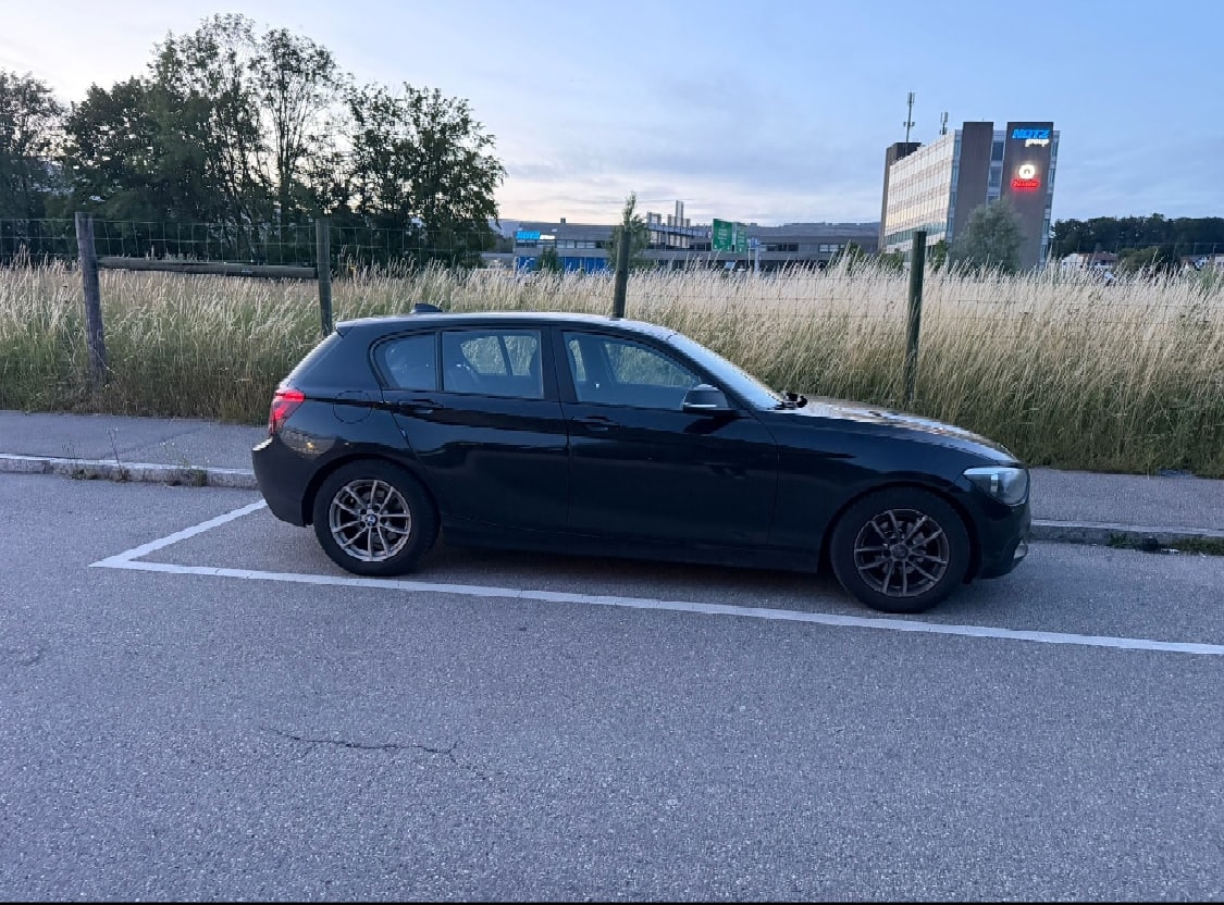 BMW 116d Efficient-Dynamics Edition Urban Line-image-2