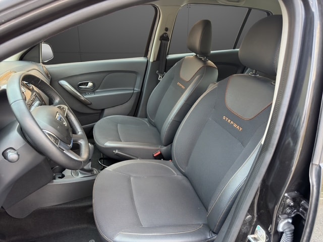 DACIA Sandero Tce 90 Stepway Automatic-image-10