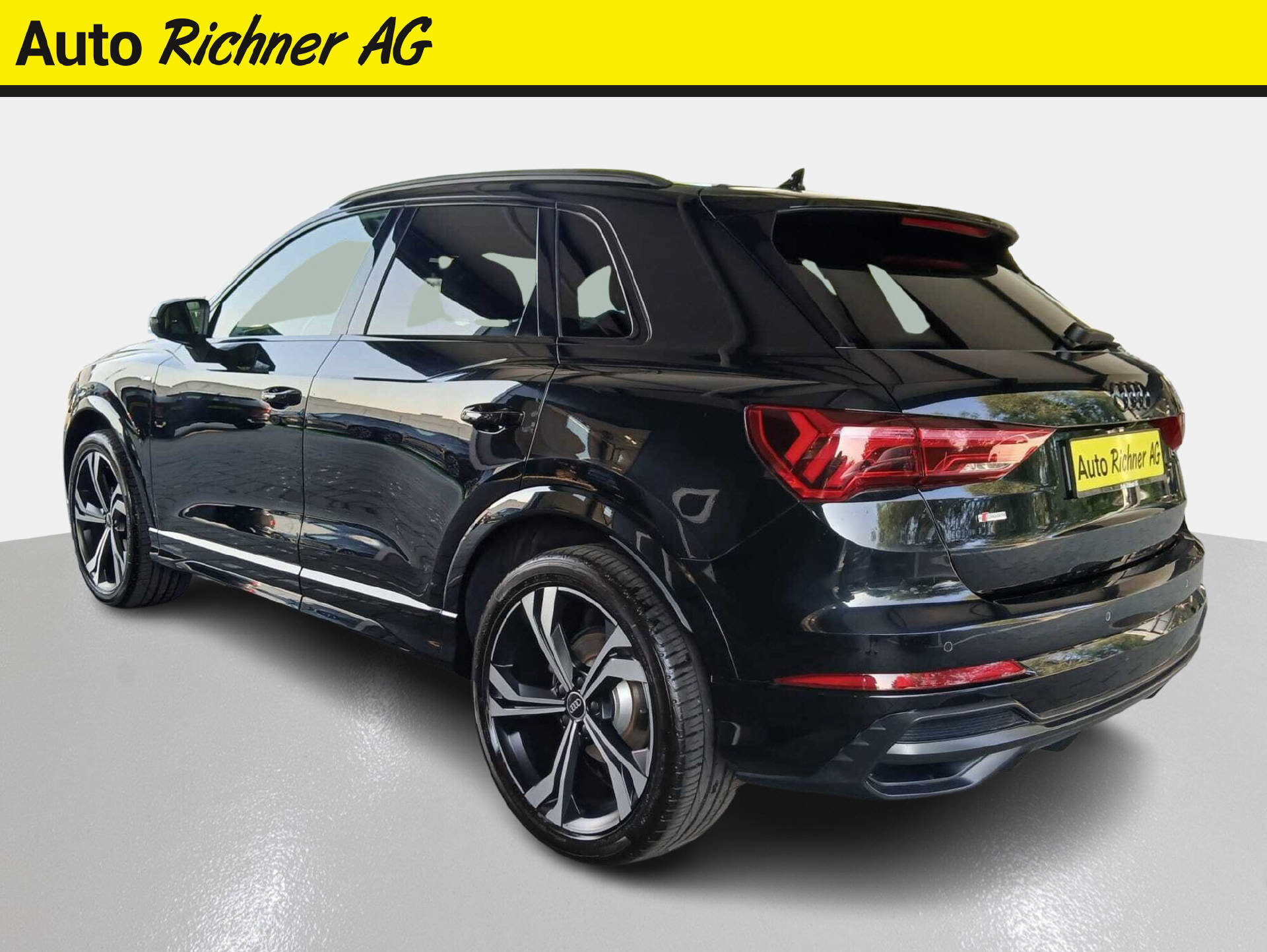 AUDI Q3 1.5 35 TFSI S line S-Tronic-image-4
