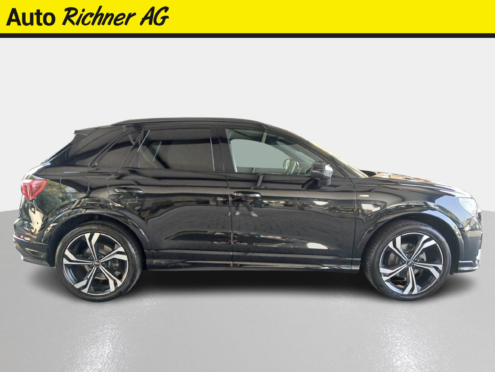 AUDI Q3 1.5 35 TFSI S line S-Tronic-image-2