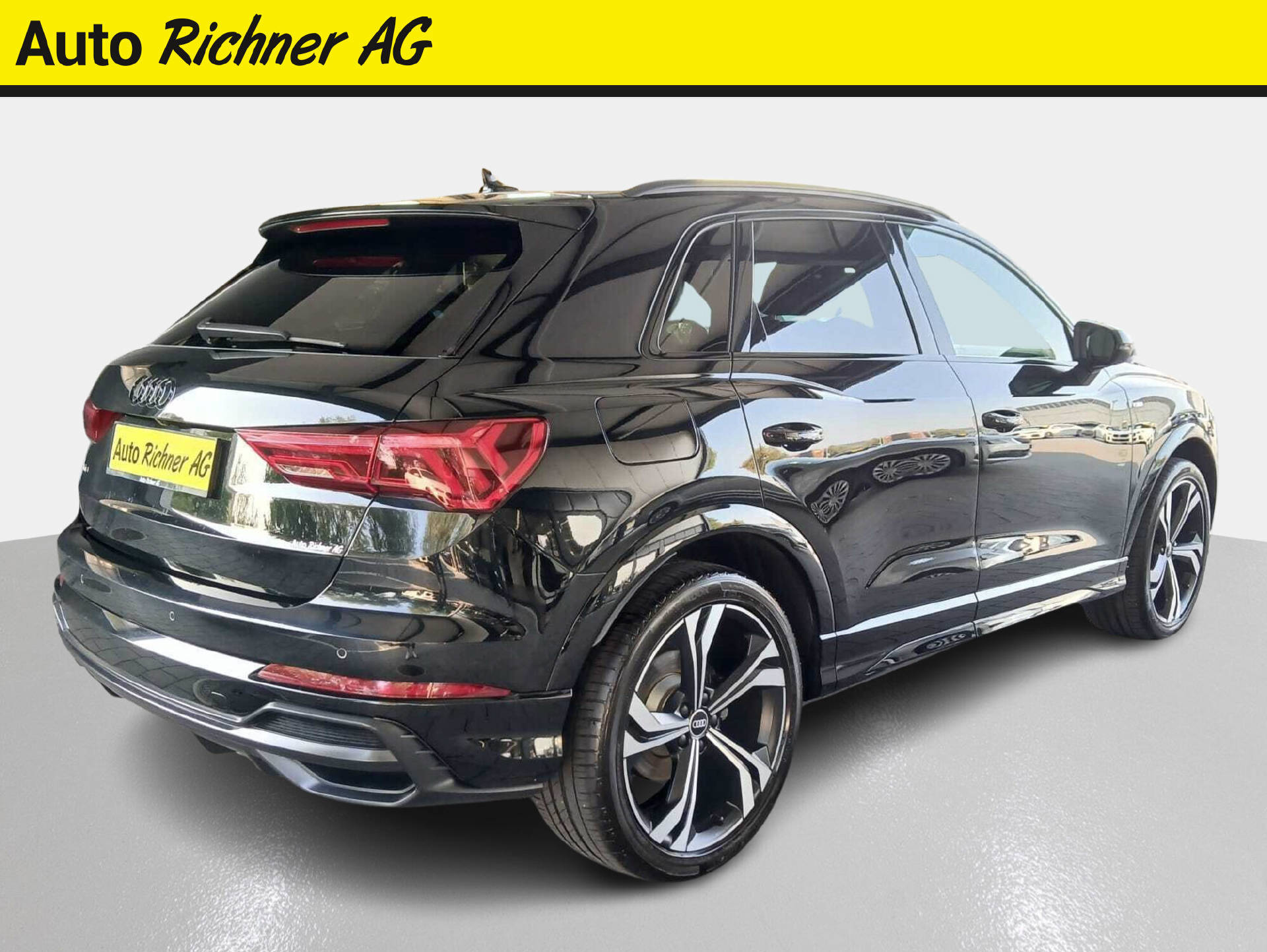 AUDI Q3 1.5 35 TFSI S line S-Tronic-image-3