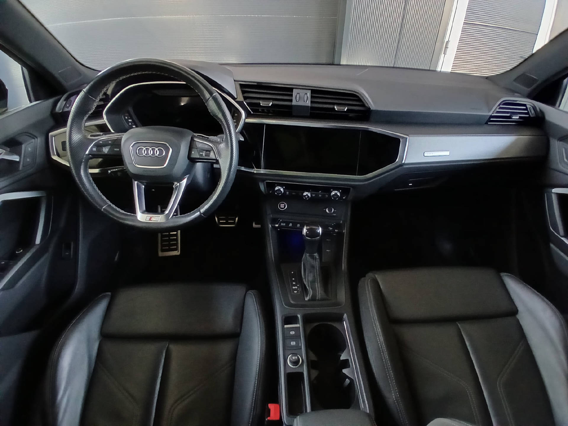 AUDI Q3 1.5 35 TFSI S line S-Tronic-image-6