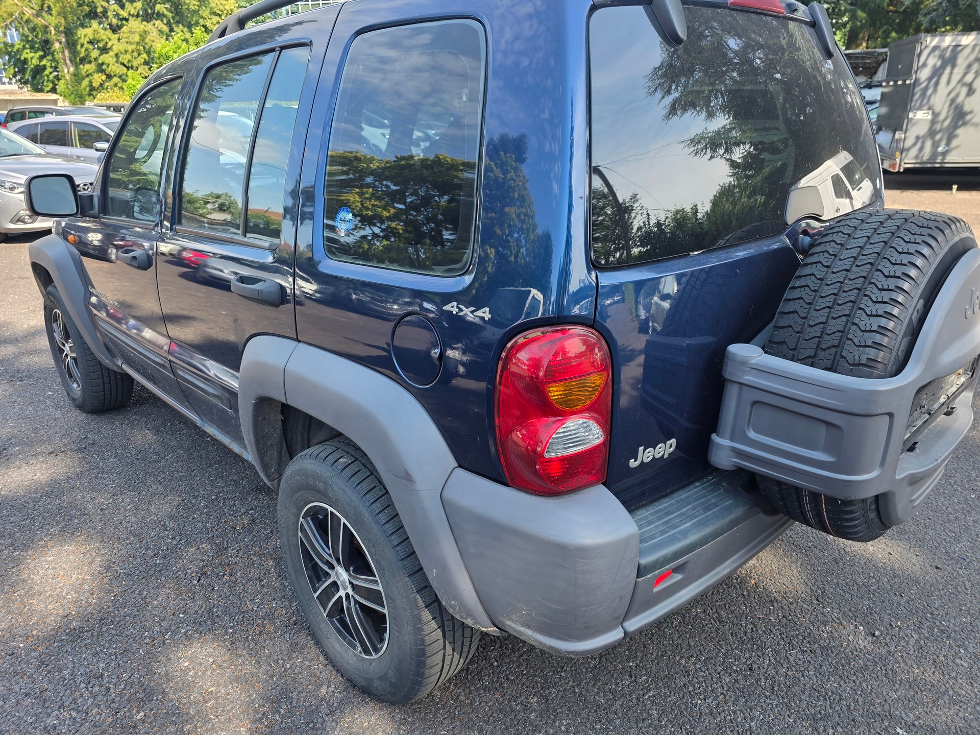JEEP Cherokee 2.5 CRD Sport-image-4