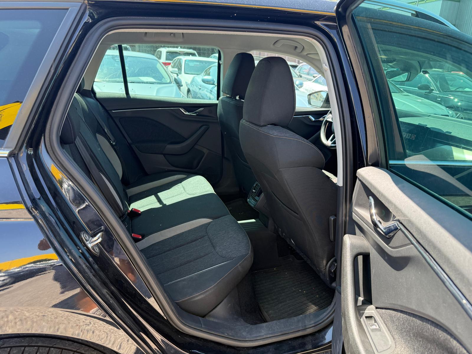SKODA Kamiq 1.5 TSI Style DSG-image-11