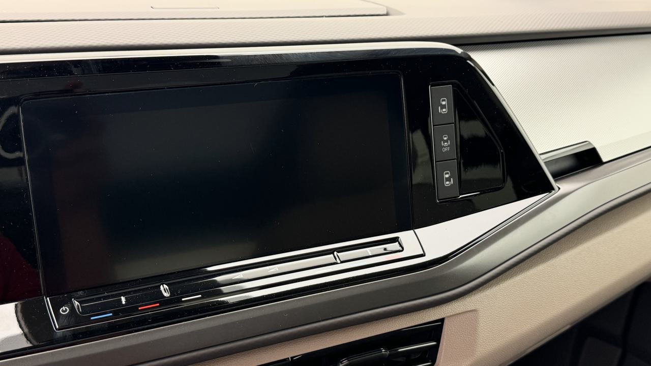 VW Multivan 2.0 TDI Life DSG-image-7