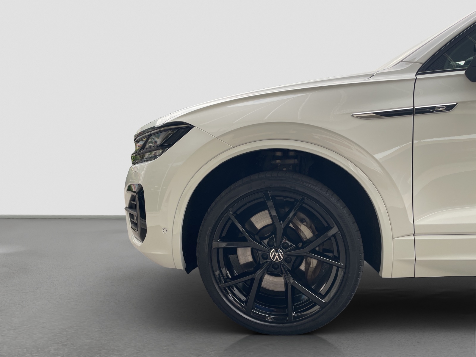 VW Touareg 3.0 TSI eHybrid R Tiptronic-image-4