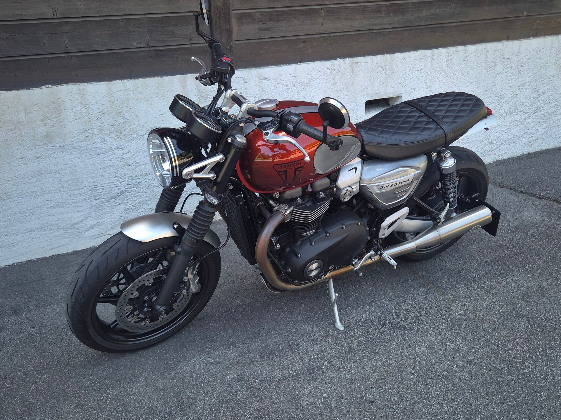 TRIUMPH Speed Twin 1200-image-1