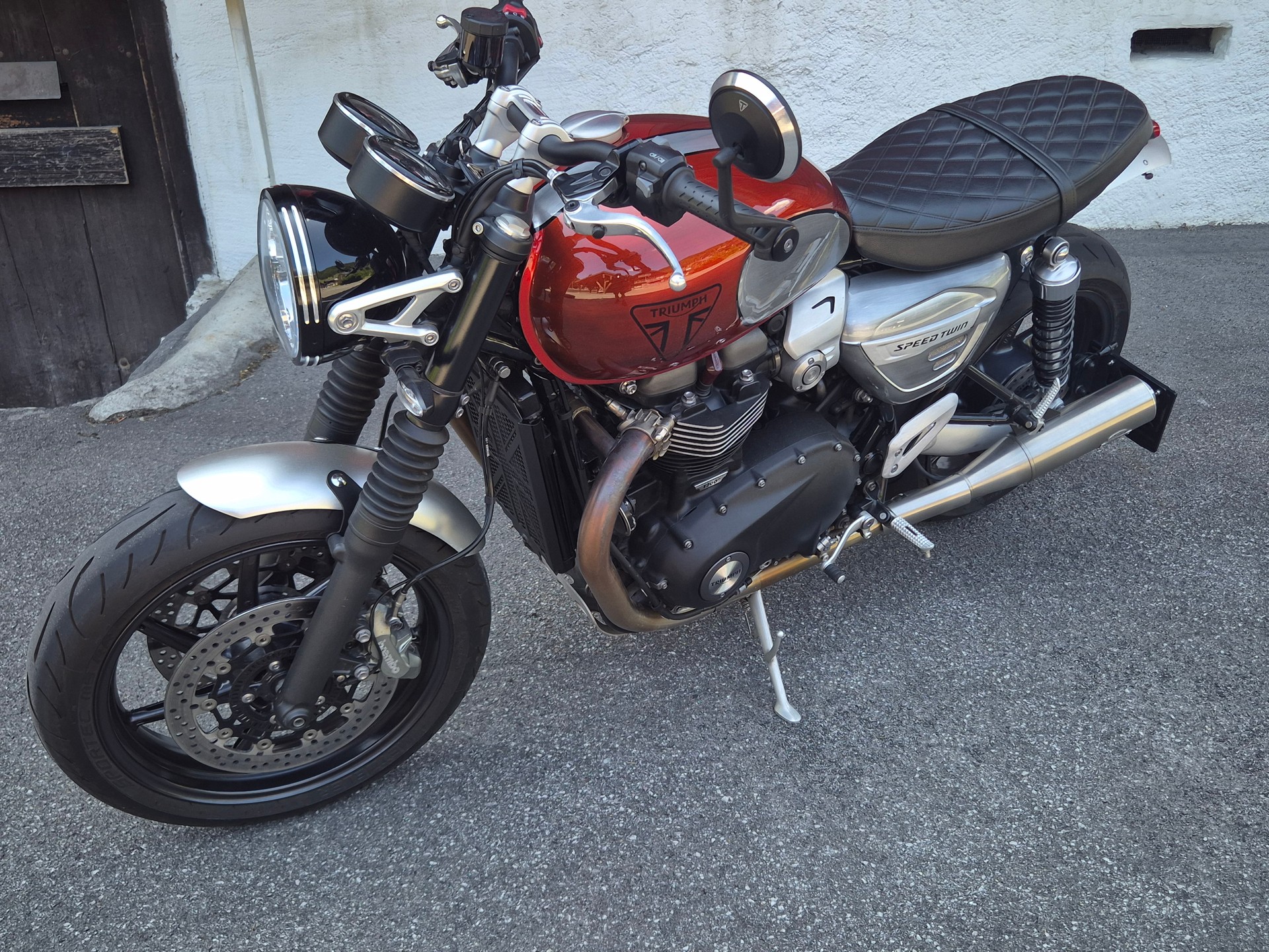 TRIUMPH Speed Twin 1200-image-9