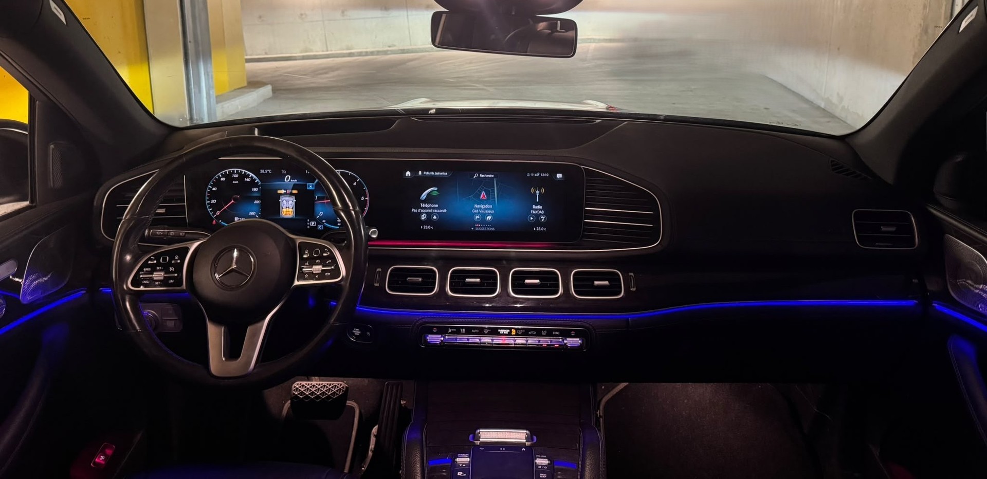 MERCEDES-BENZ GLE 300 d 4Matic AMG Line 9G-Tronic-image-11