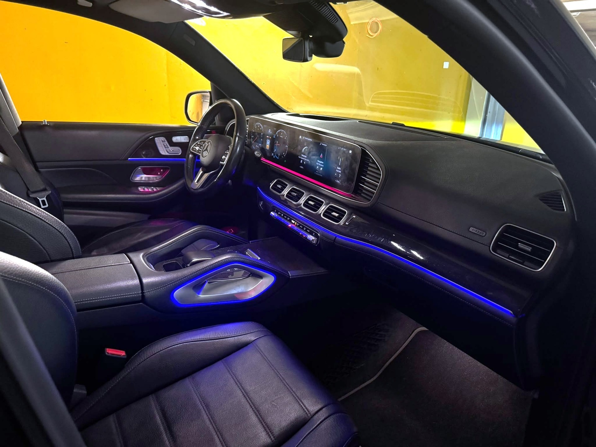 MERCEDES-BENZ GLE 300 d 4Matic AMG Line 9G-Tronic-image-12
