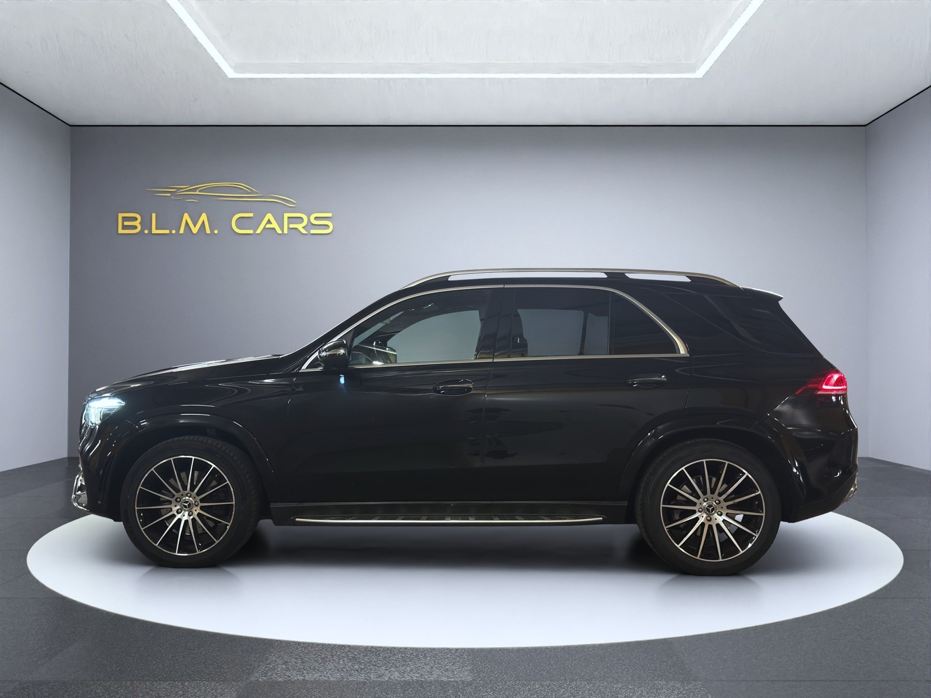 MERCEDES-BENZ GLE 300 d 4Matic AMG Line 9G-Tronic-image-3