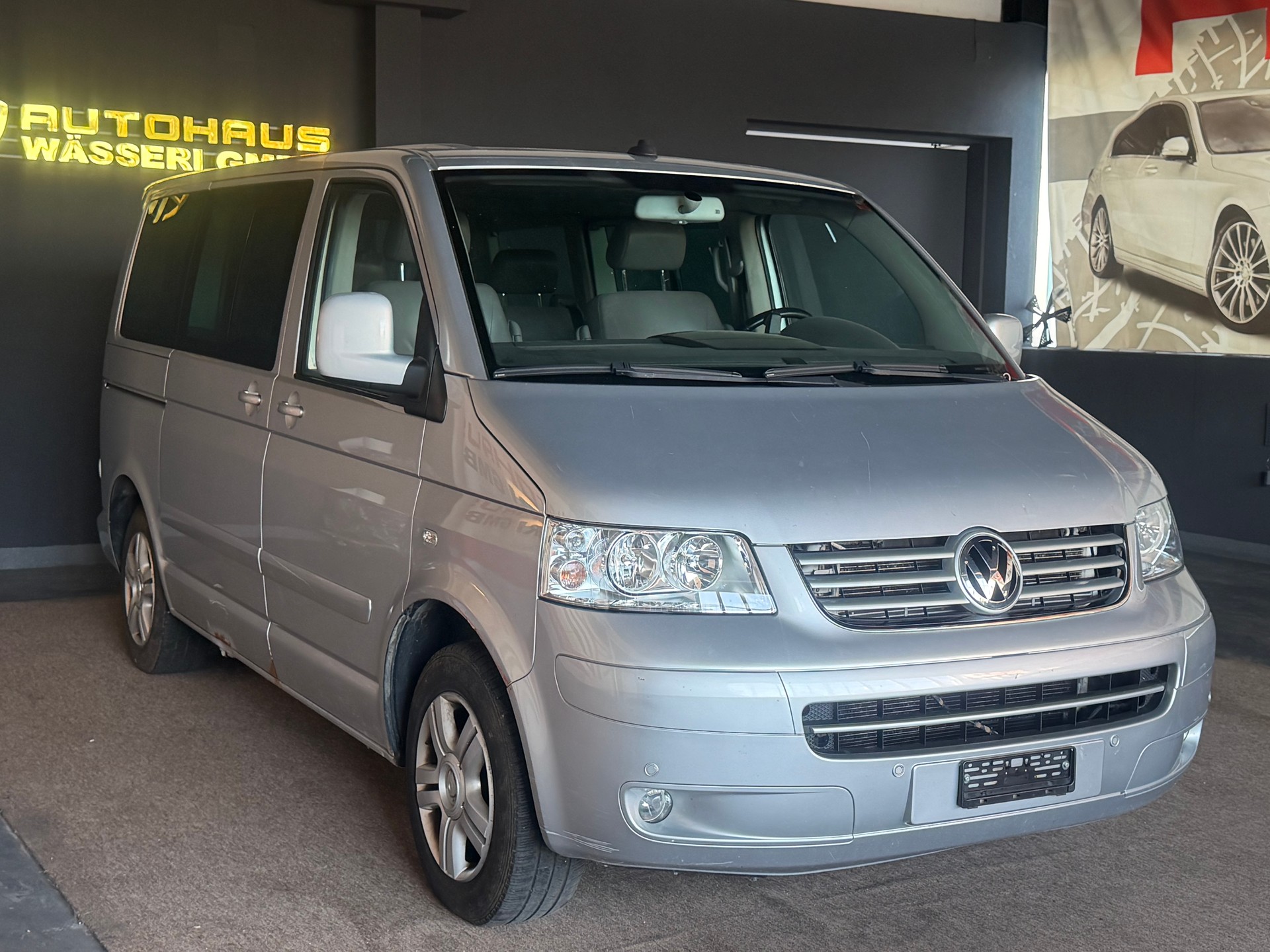 VW T5 Multivan Highline 2.5 TDI 4M-image-0