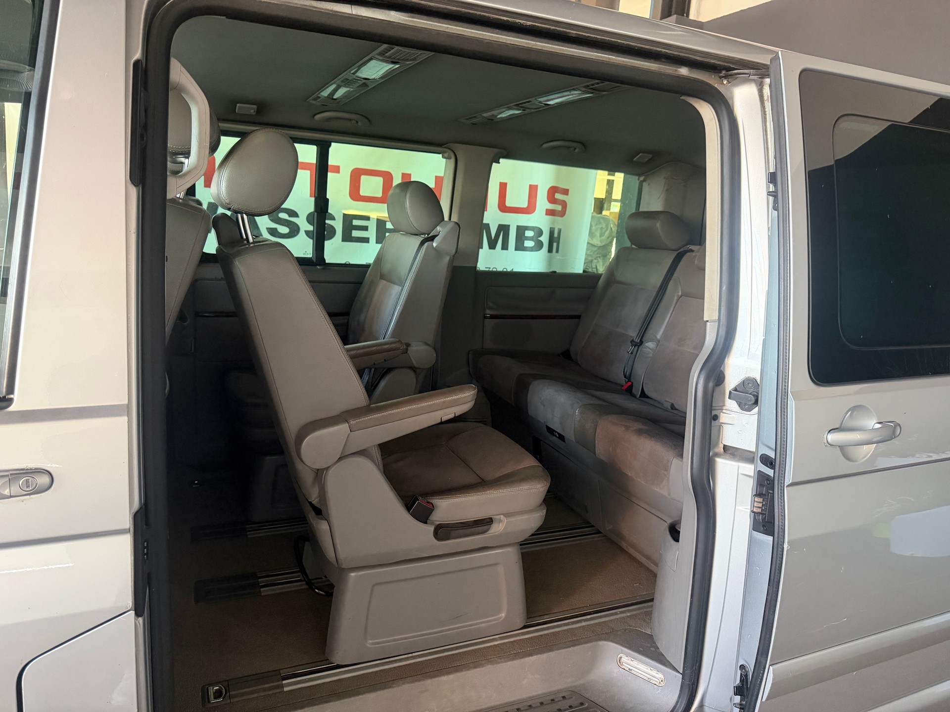 VW T5 Multivan Highline 2.5 TDI 4M-image-14
