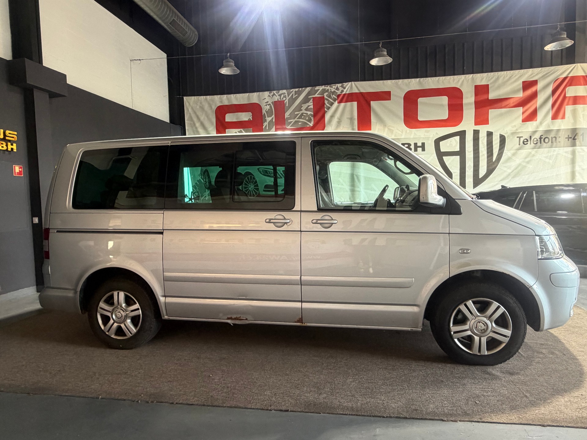 VW T5 Multivan Highline 2.5 TDI 4M-image-1