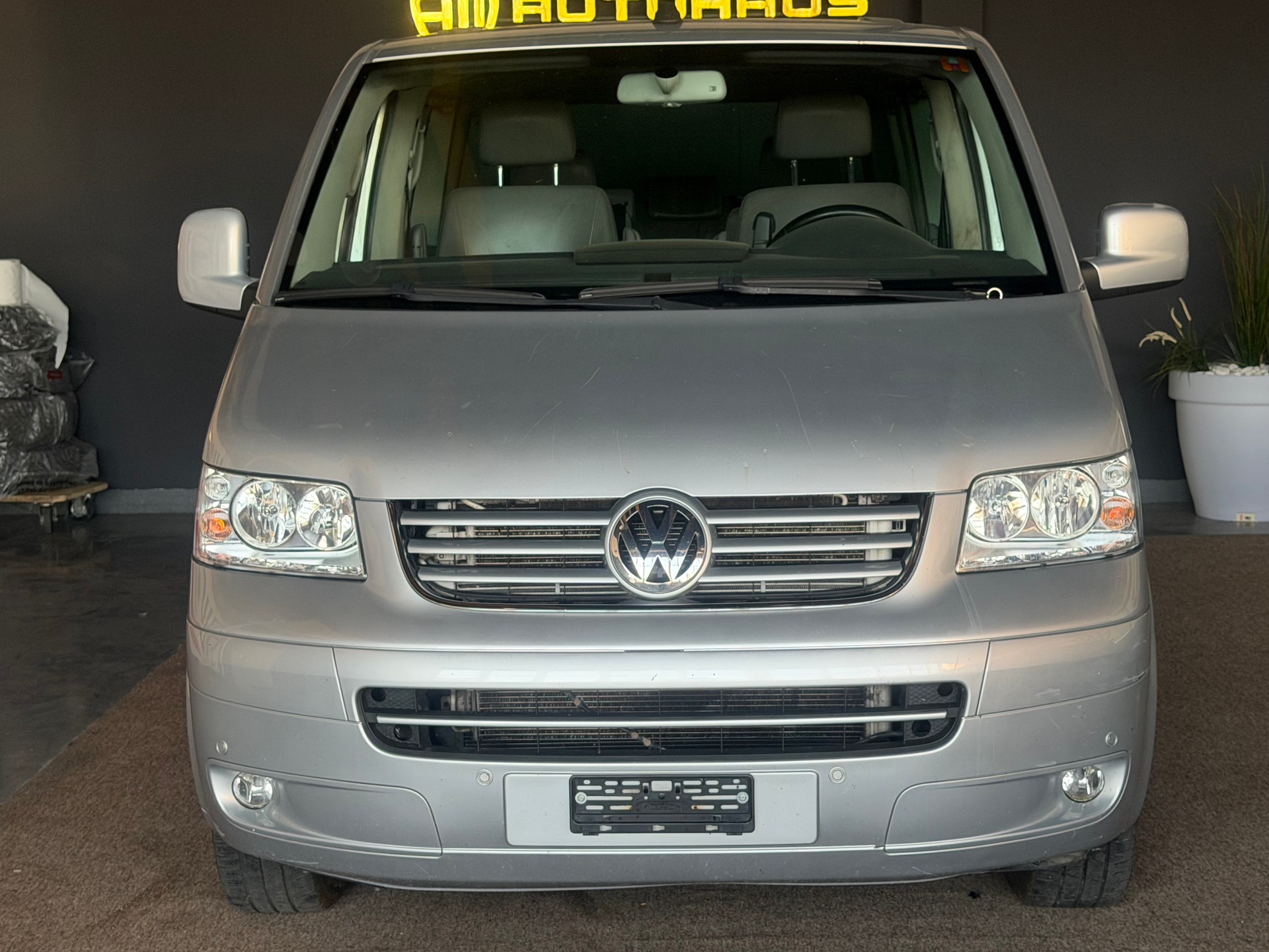 VW T5 Multivan Highline 2.5 TDI 4M-image-6