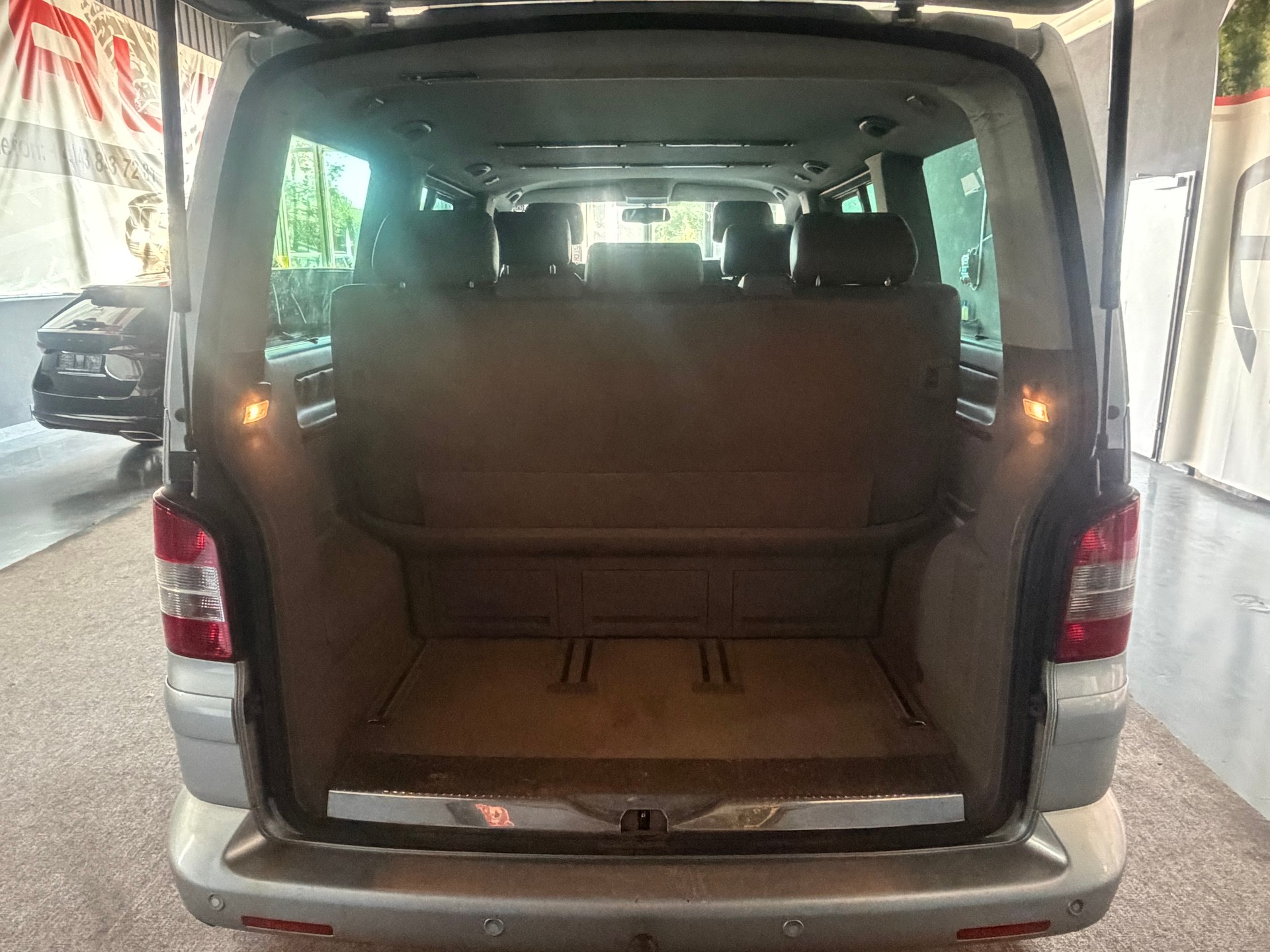 VW T5 Multivan Highline 2.5 TDI 4M-image-7