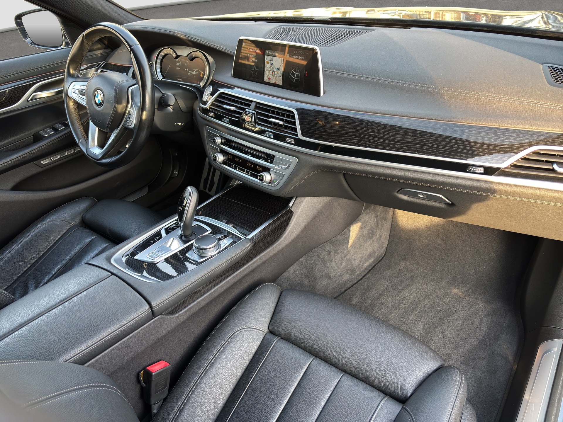 BMW 730d xDrive Steptronic-image-13