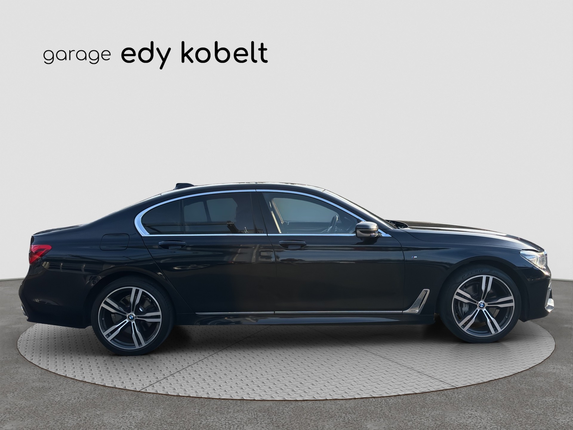 BMW 730d xDrive Steptronic-image-21