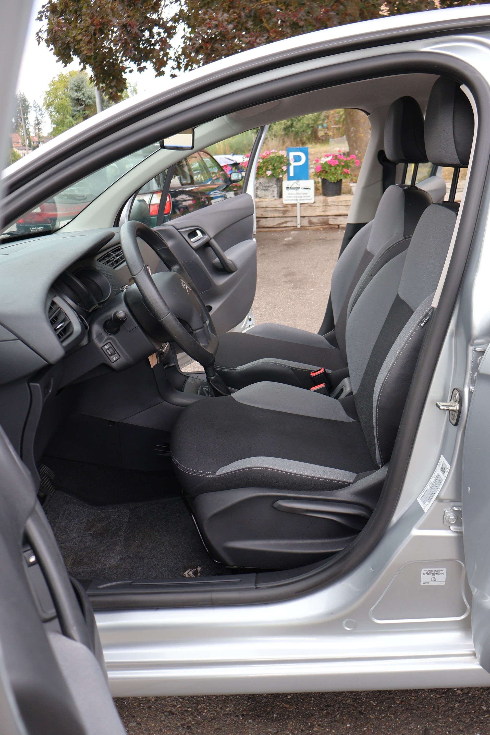 CITROEN C3 1.4i Attraction Pack-image-9