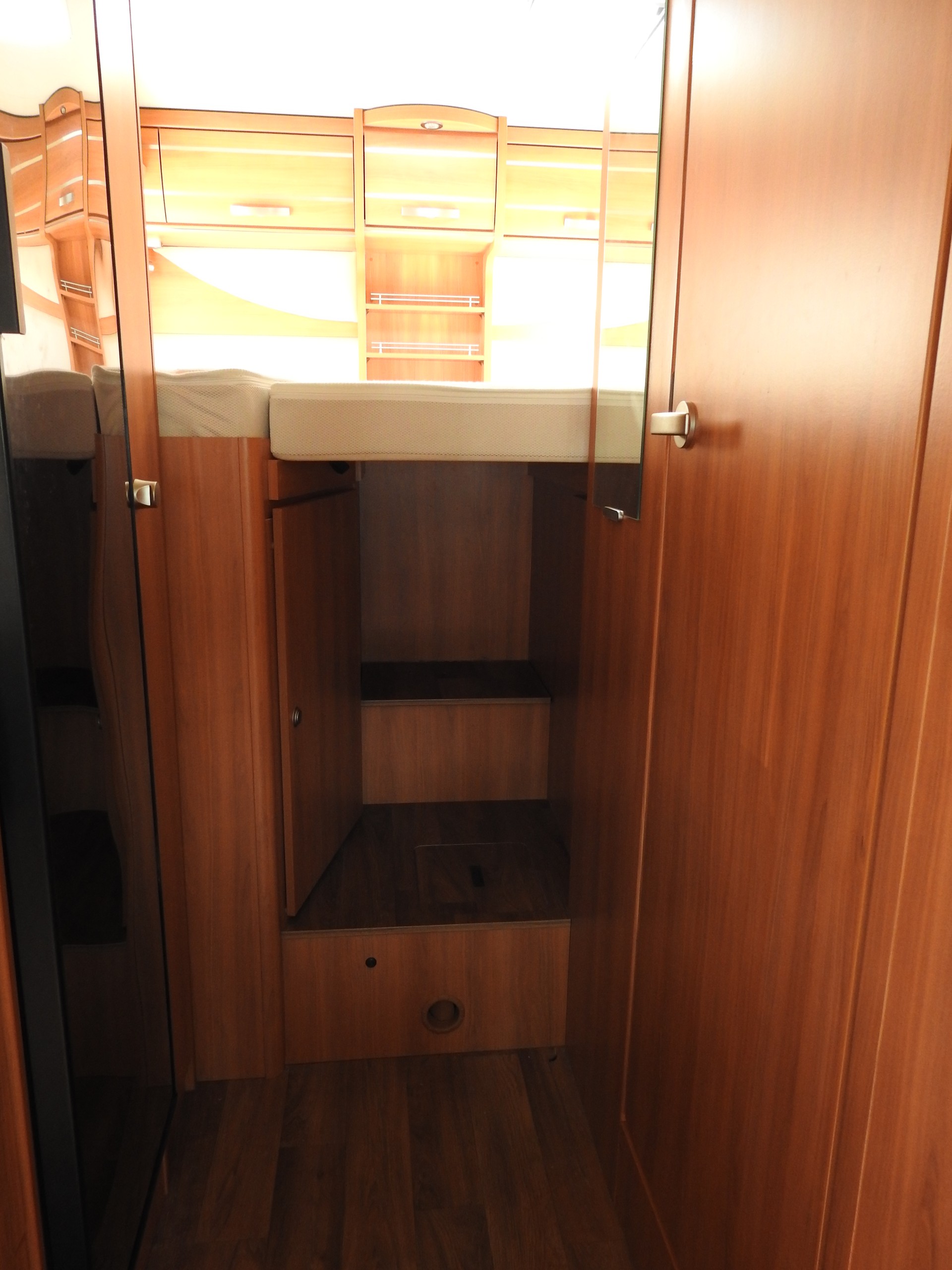 MERCEDES-BENZ Hymer MLT 580-image-25